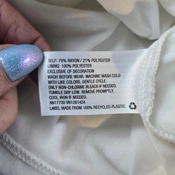 Art Class White Flutter Sleeve Blouse Sz Small 6/6x - Picture 4 of 5